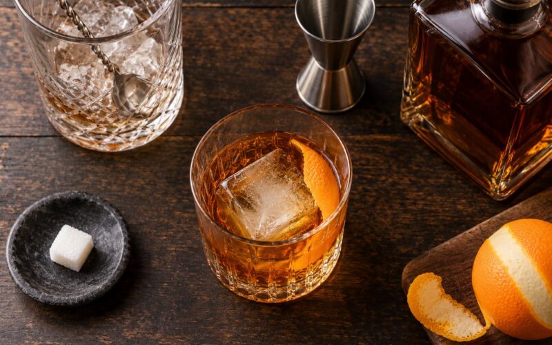 How to Make an Old Fashioned at Home: Easy (October 2026)
